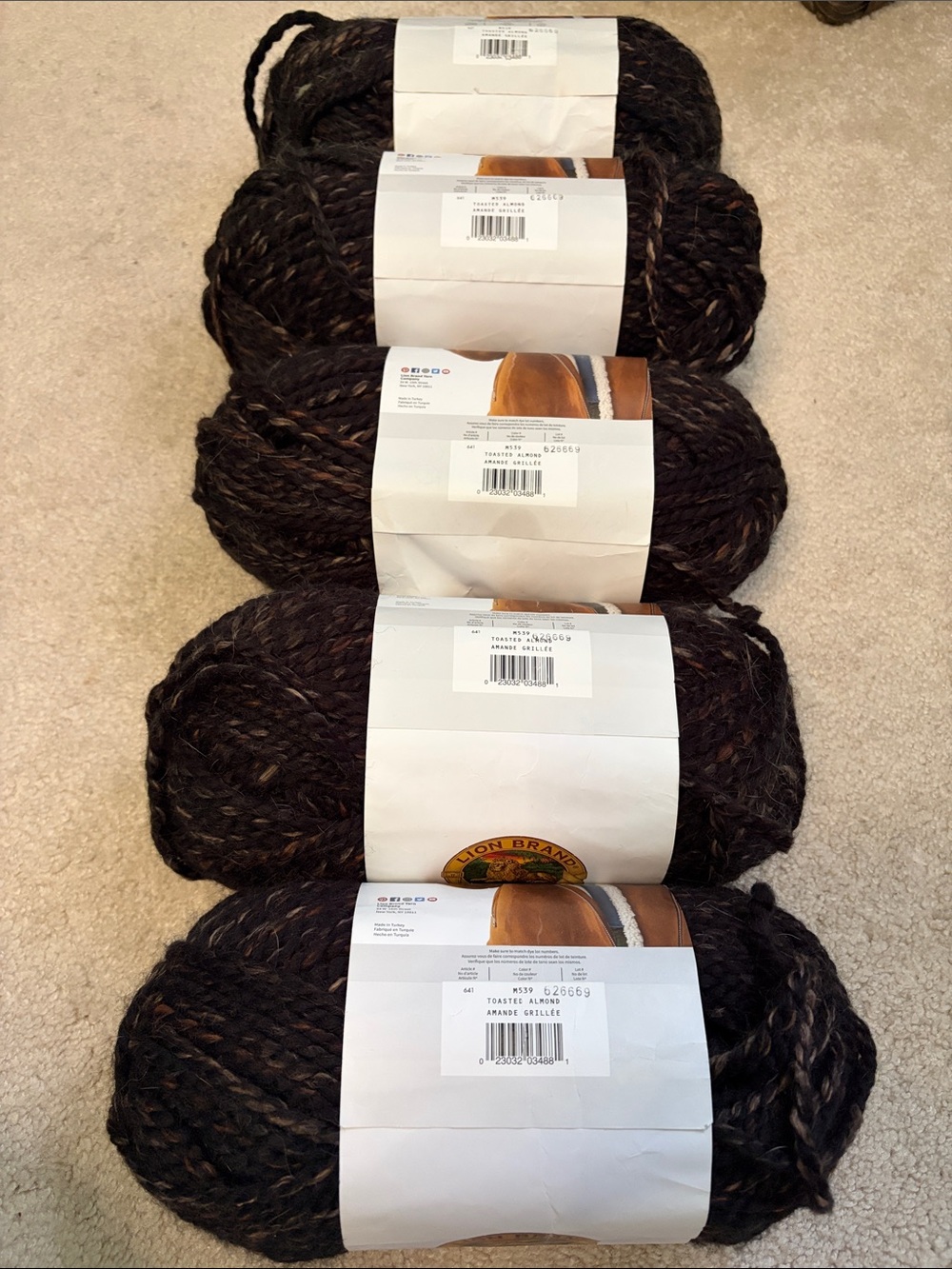 Lion Brand Thick Twisted Yarn - Toasted almond